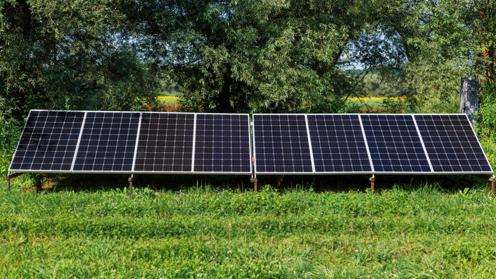 Warehouse solar array